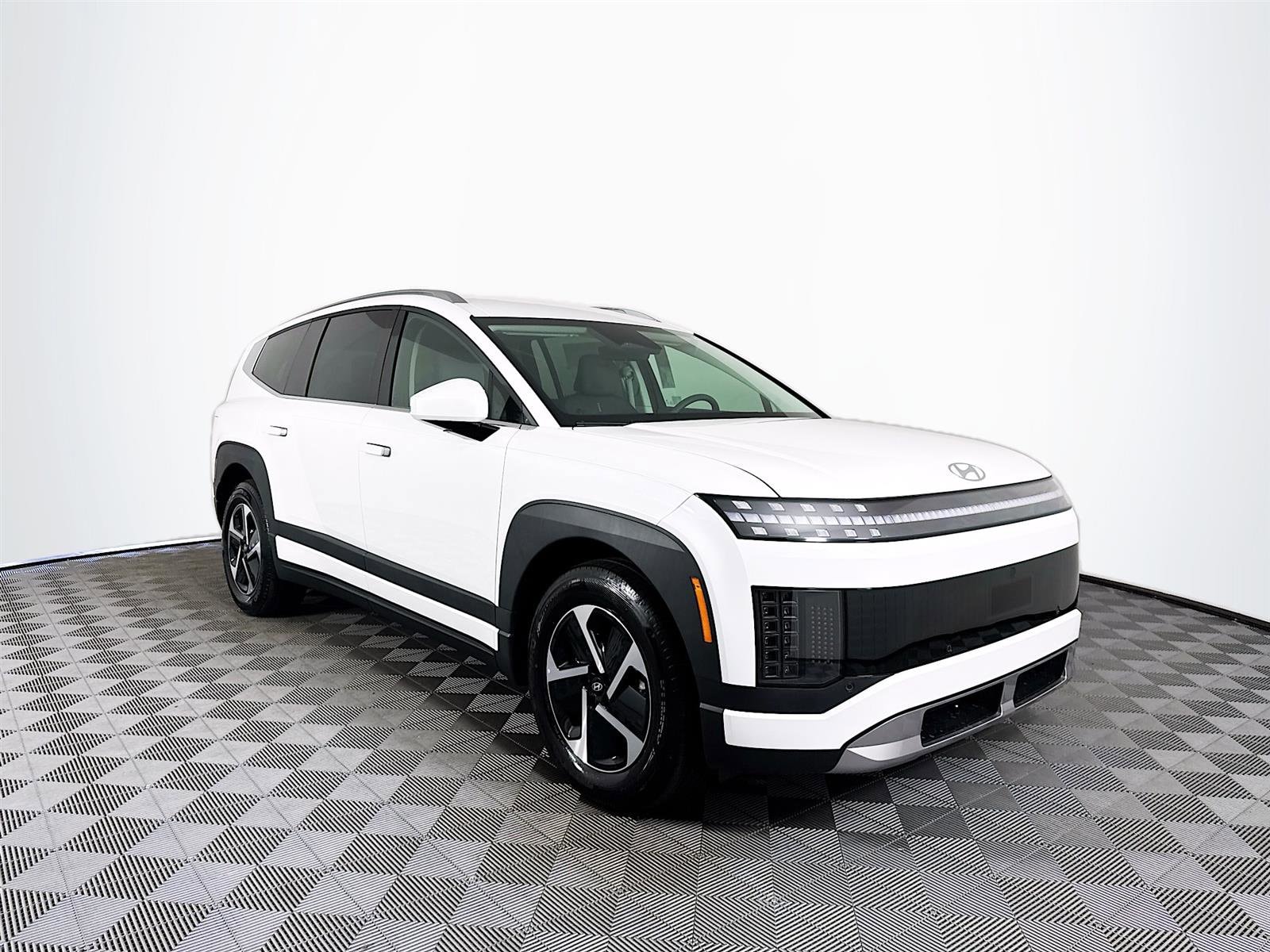 2026 Hyundai IONIQ 9 SE's photo