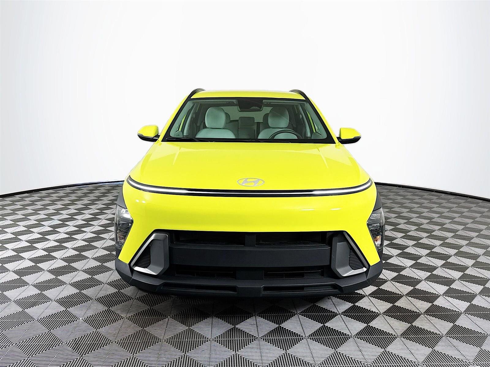2024 Hyundai Kona SEL photo 2