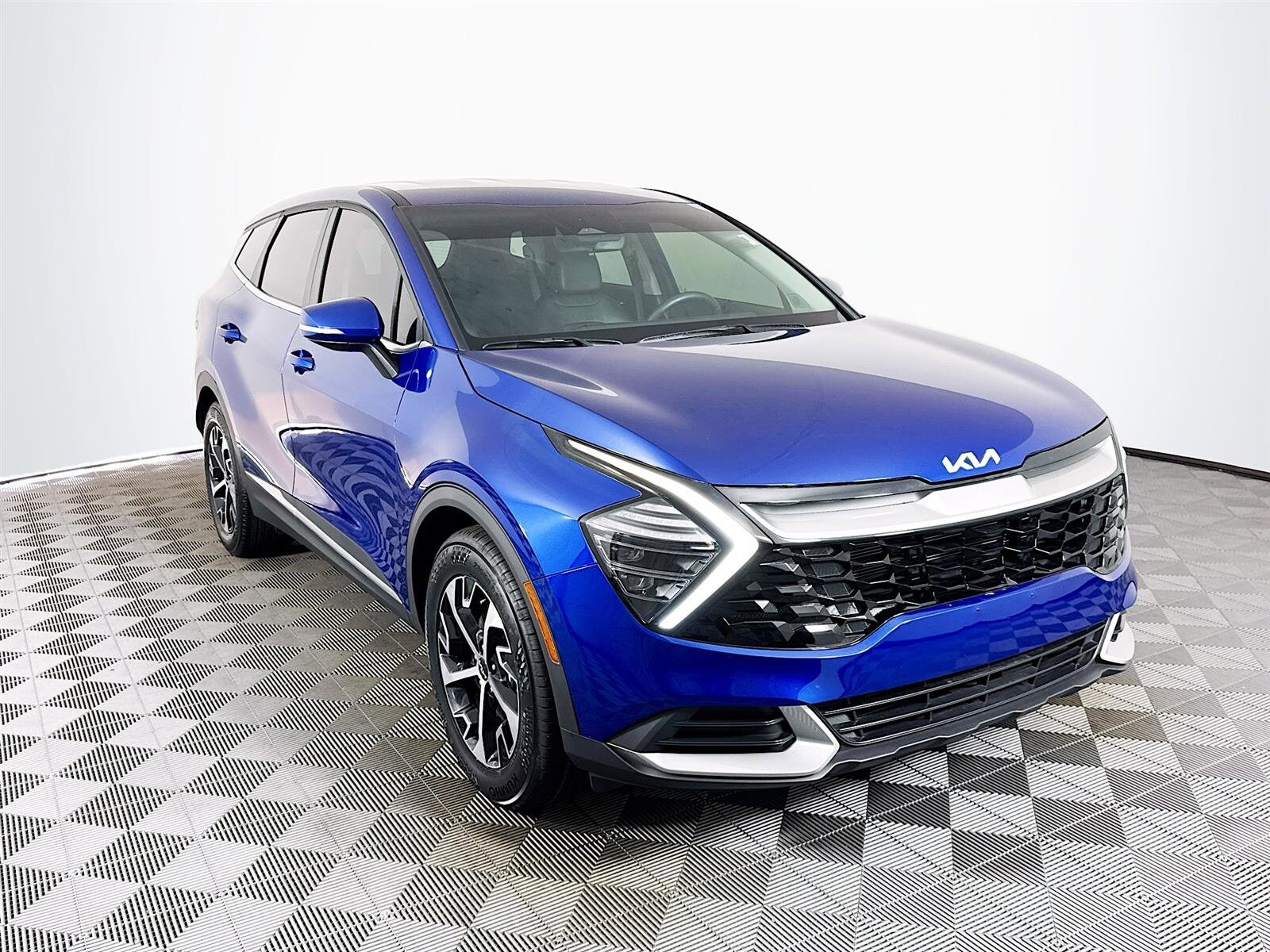 2024 Kia Sportage EX photo 3