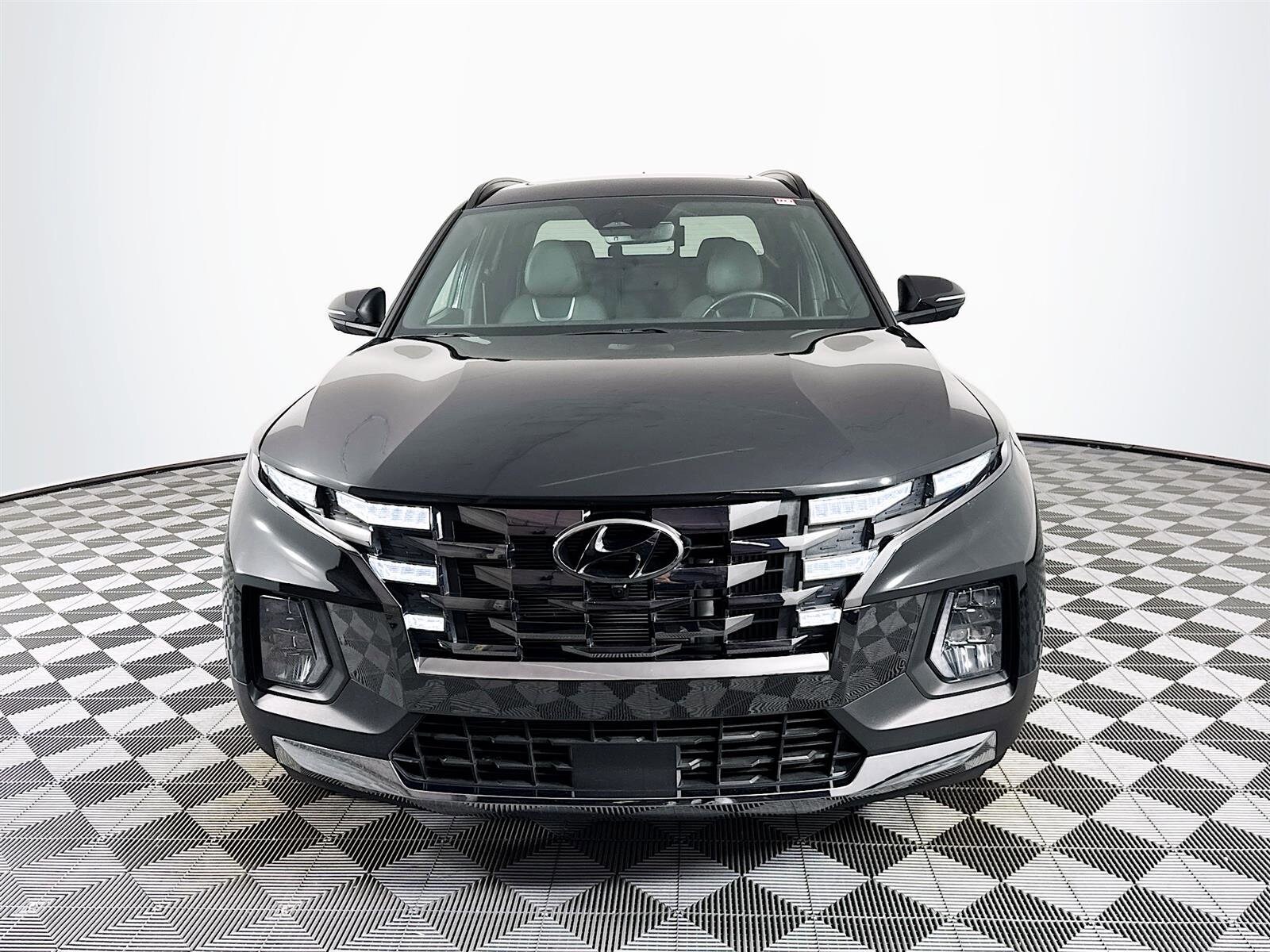 2024 Hyundai Santa Cruz Limited photo 2