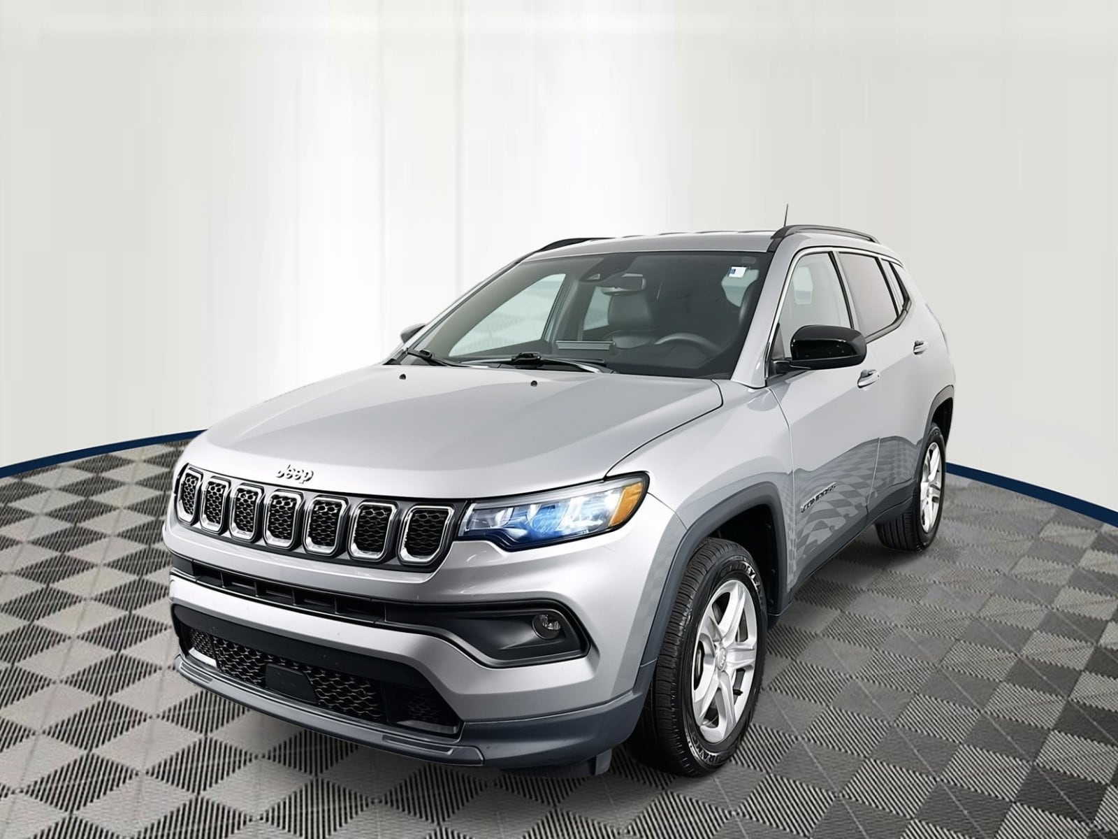 2023 Jeep Compass Latitude's photo
