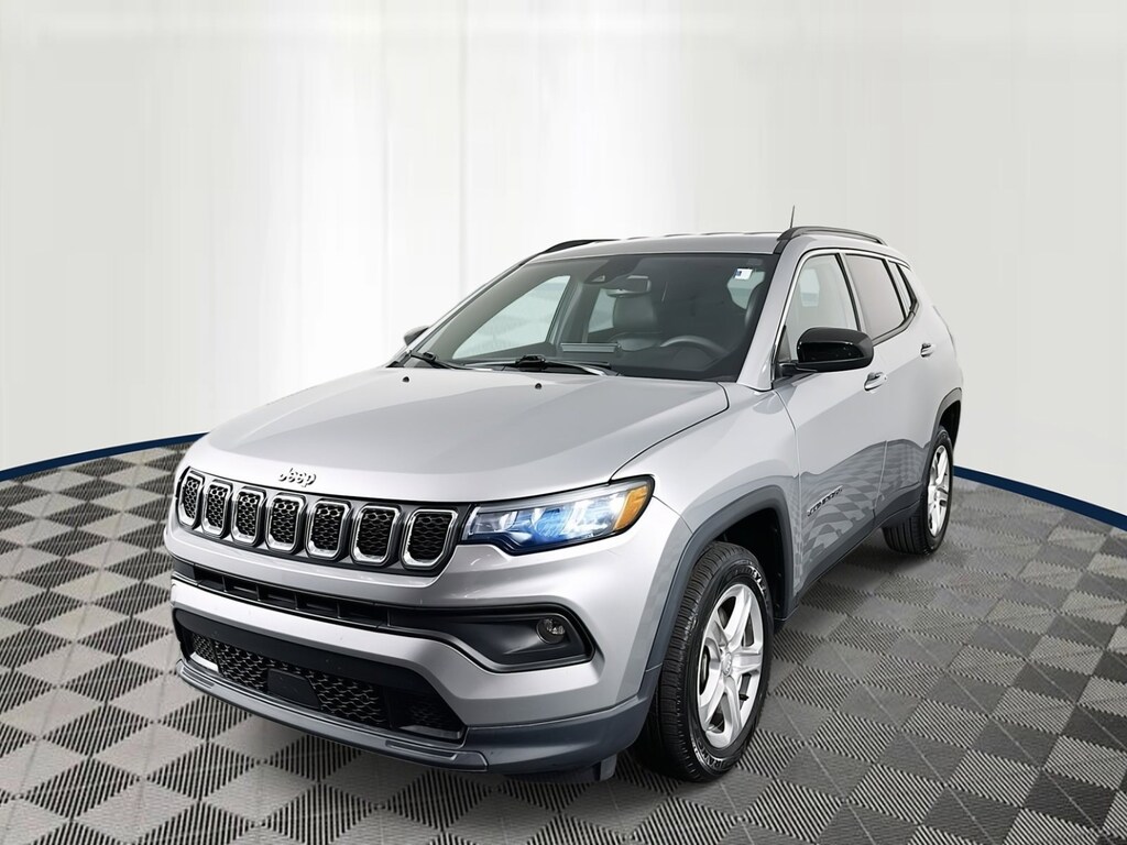 Used 2023 Jeep Compass Latitude SUV