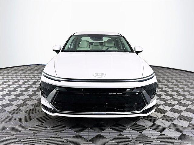 2025 Hyundai Sonata SEL photo 2