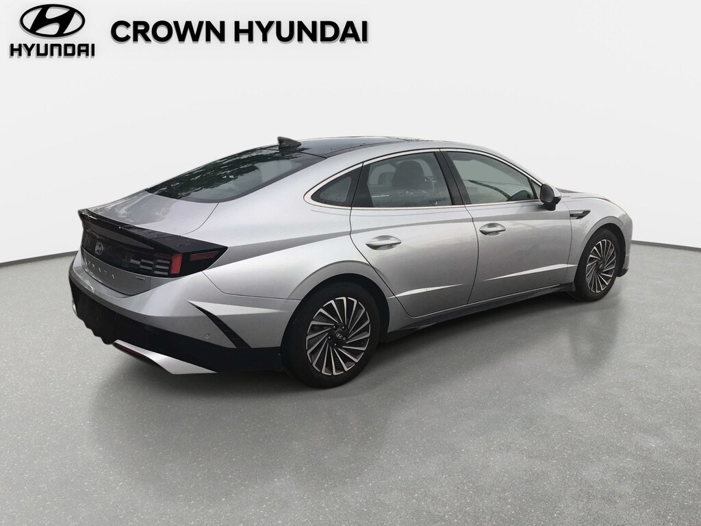 Used 2025 Hyundai Sonata Hybrid Limited Sedan