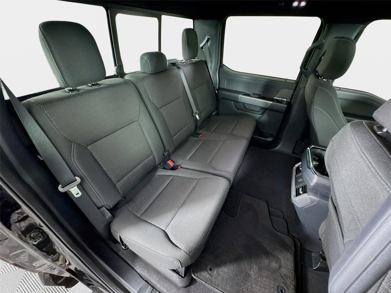 2025 Ford F-150 XLT - Photo 28
