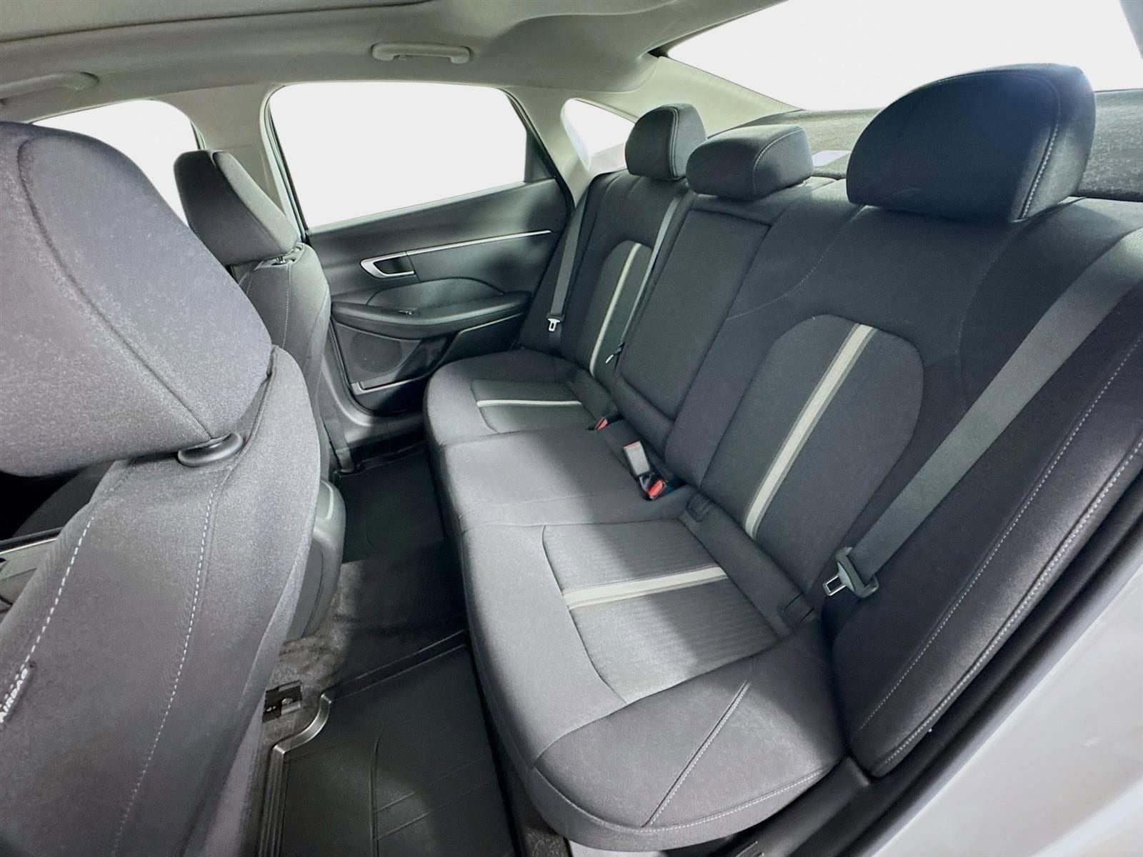2025 Hyundai Sonata SEL - Photo 23