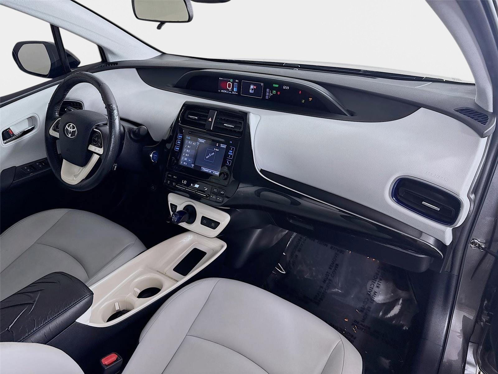2017 Toyota Prius Three - Photo 27