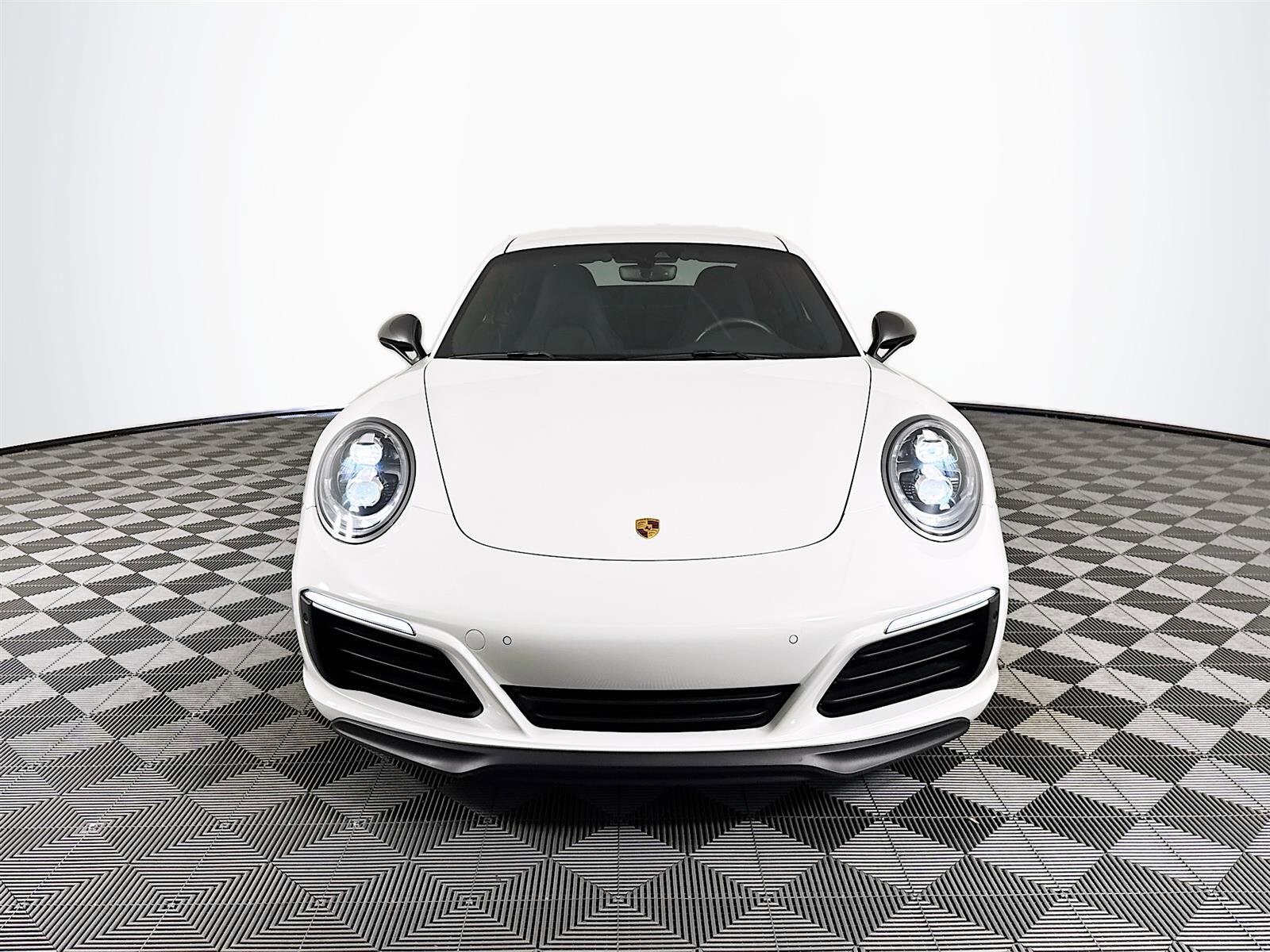 2019 Porsche 911 T photo 2