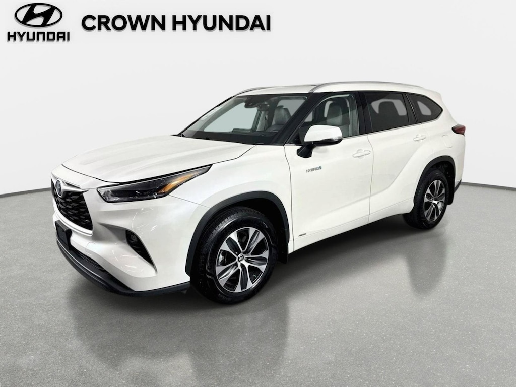 Used 2021 Toyota Highlander Hybrid XLE SUV