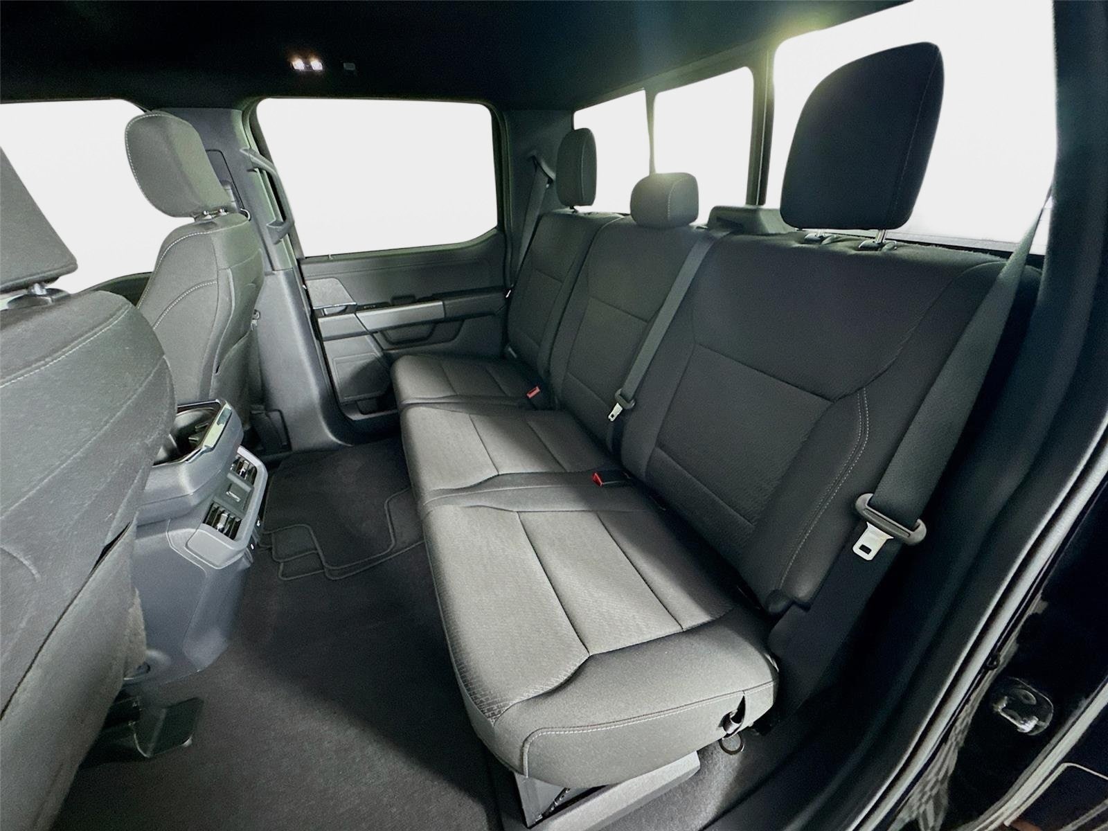 2025 Ford F-150 XLT - Photo 23