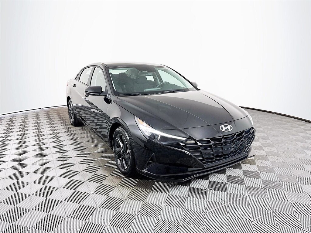 Used 2023 Hyundai Elantra SEL Sedan