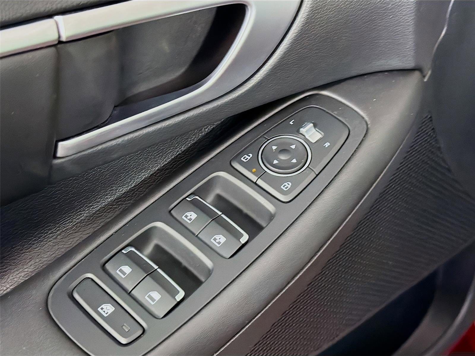 2024 Hyundai Sonata SEL - Photo 18