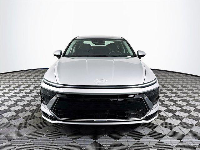 2025 Hyundai Sonata SEL photo 2