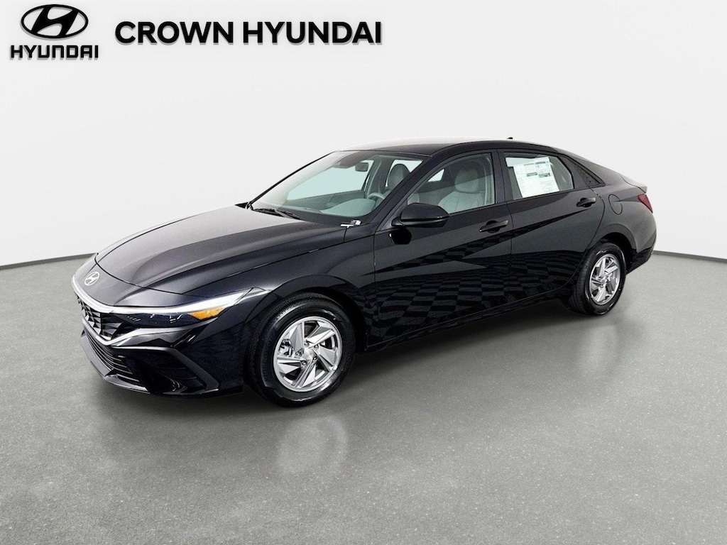 New 2026 Hyundai Elantra SE Sedan