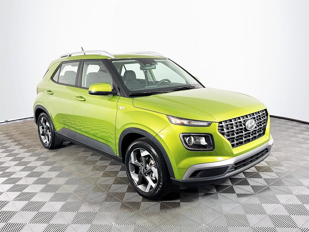 Used 2024 Hyundai Venue SEL SUV