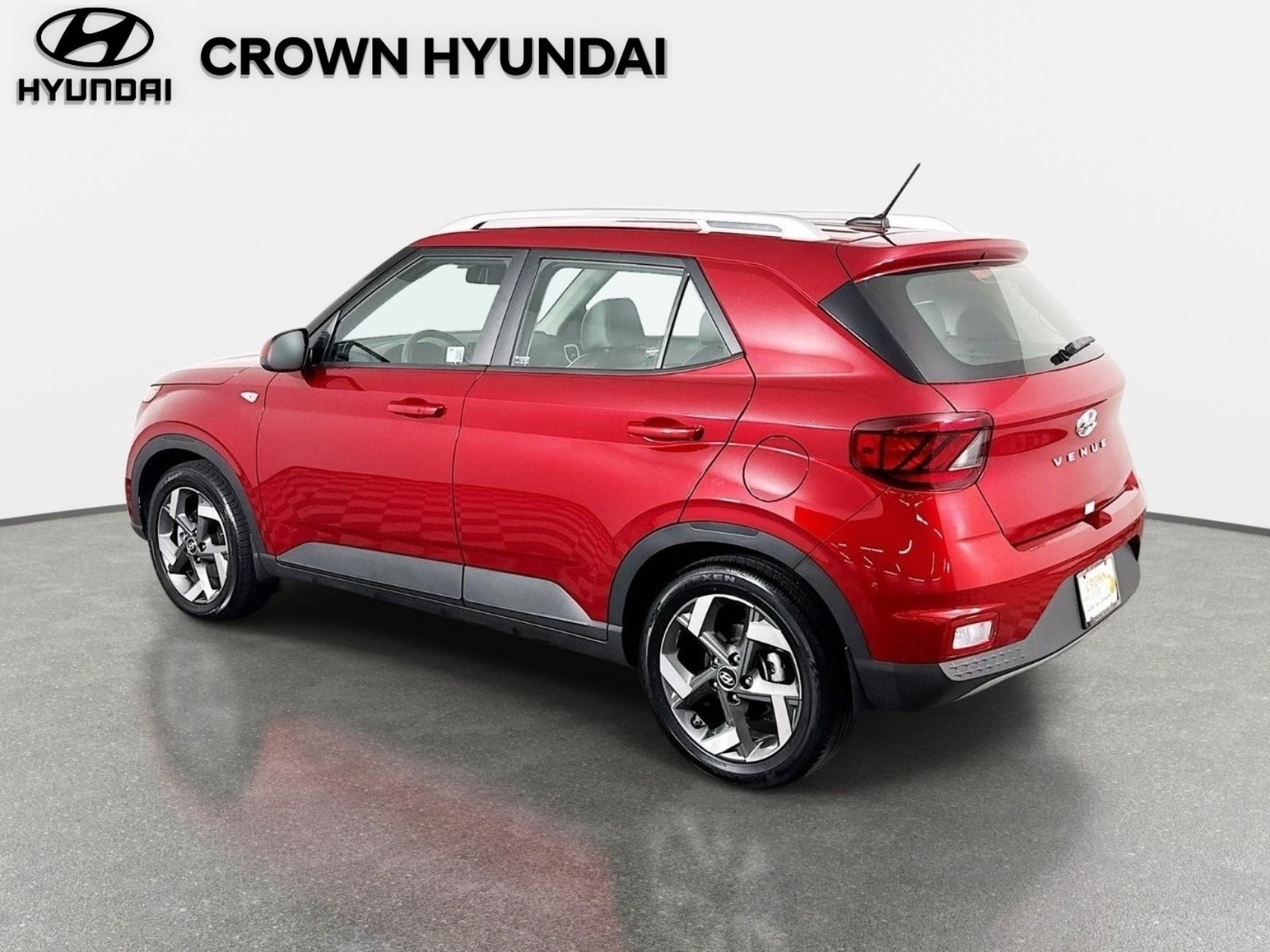 2025 Hyundai Venue Limited - Photo 7