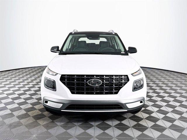 2026 Hyundai Venue SEL photo 2