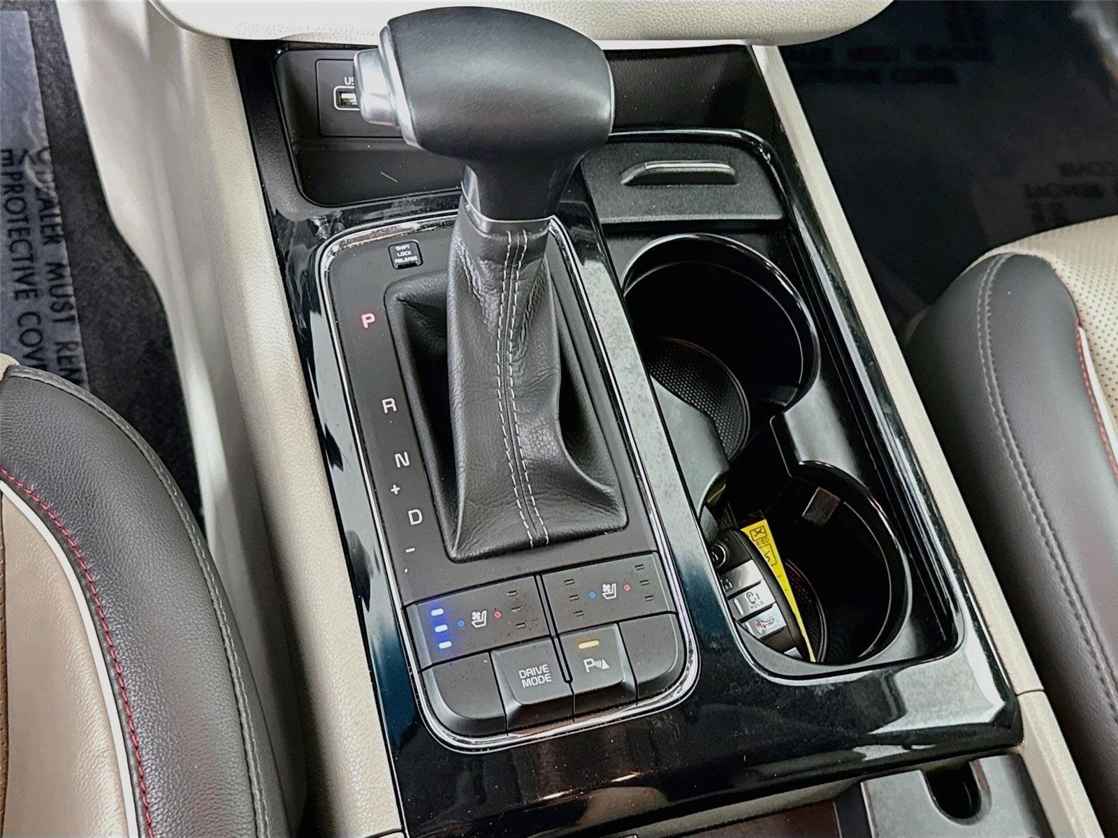 2017 Kia Sedona SX - Photo 19