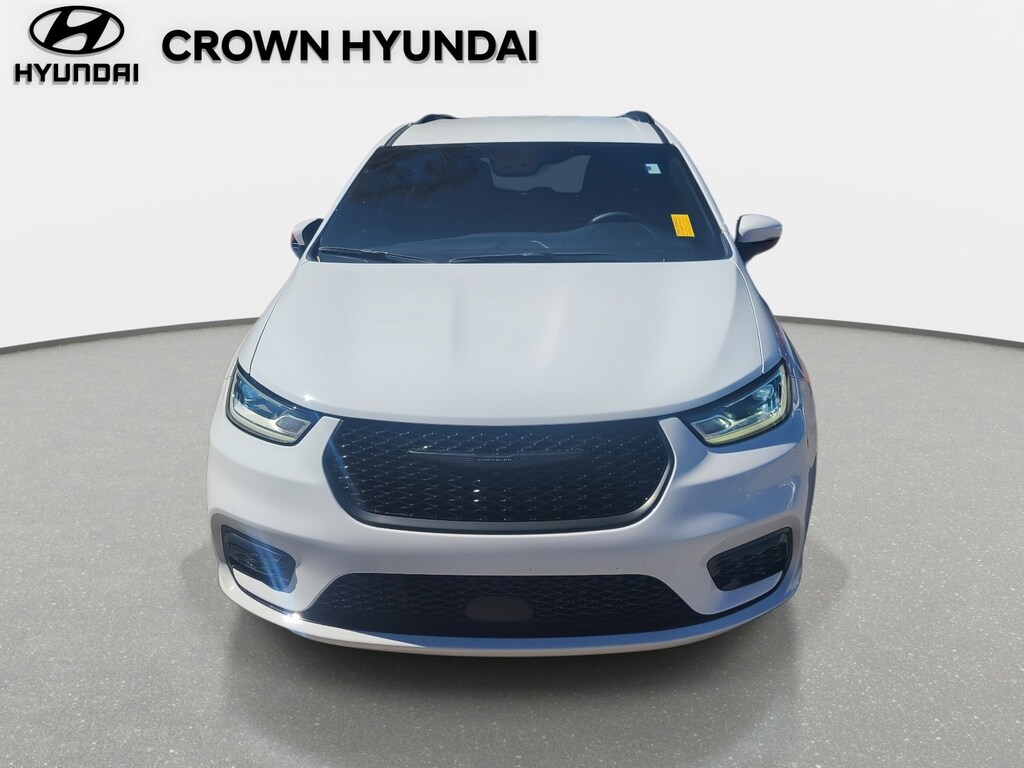 Used 2023 Chrysler Pacifica Touring L Van Passenger Van