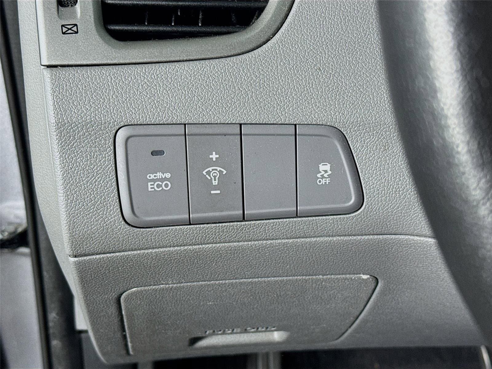 2012 Hyundai Elantra GLS - Photo 10