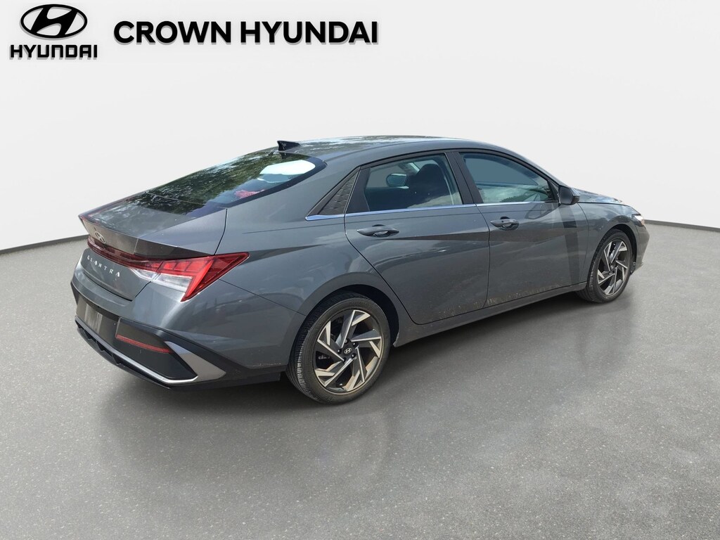 Used 2024 Hyundai Elantra SEL Sedan