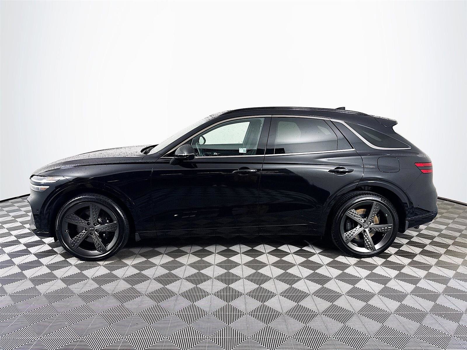 2025 Genesis GV70 2.5T Sport Prestige photo 3