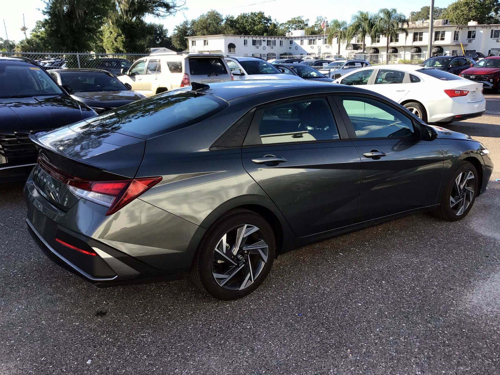 Used 2025 Hyundai Elantra SEL Sport Sedan