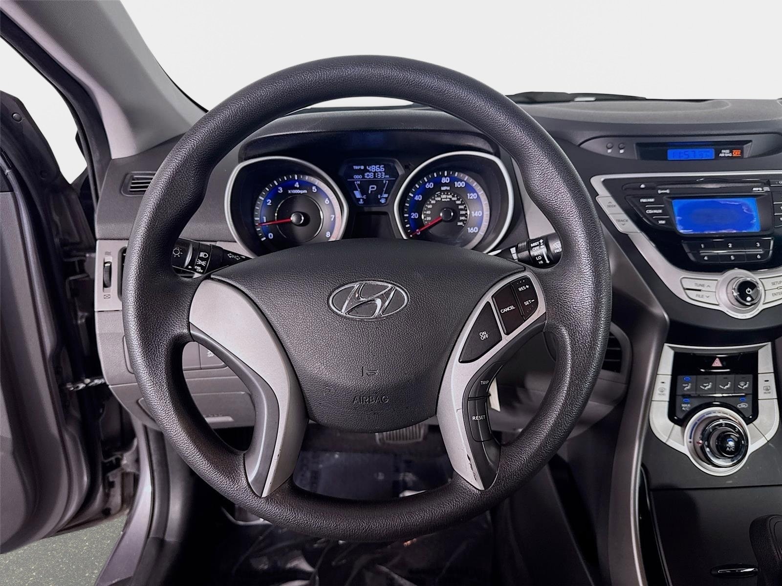 2012 Hyundai Elantra GLS - Photo 12