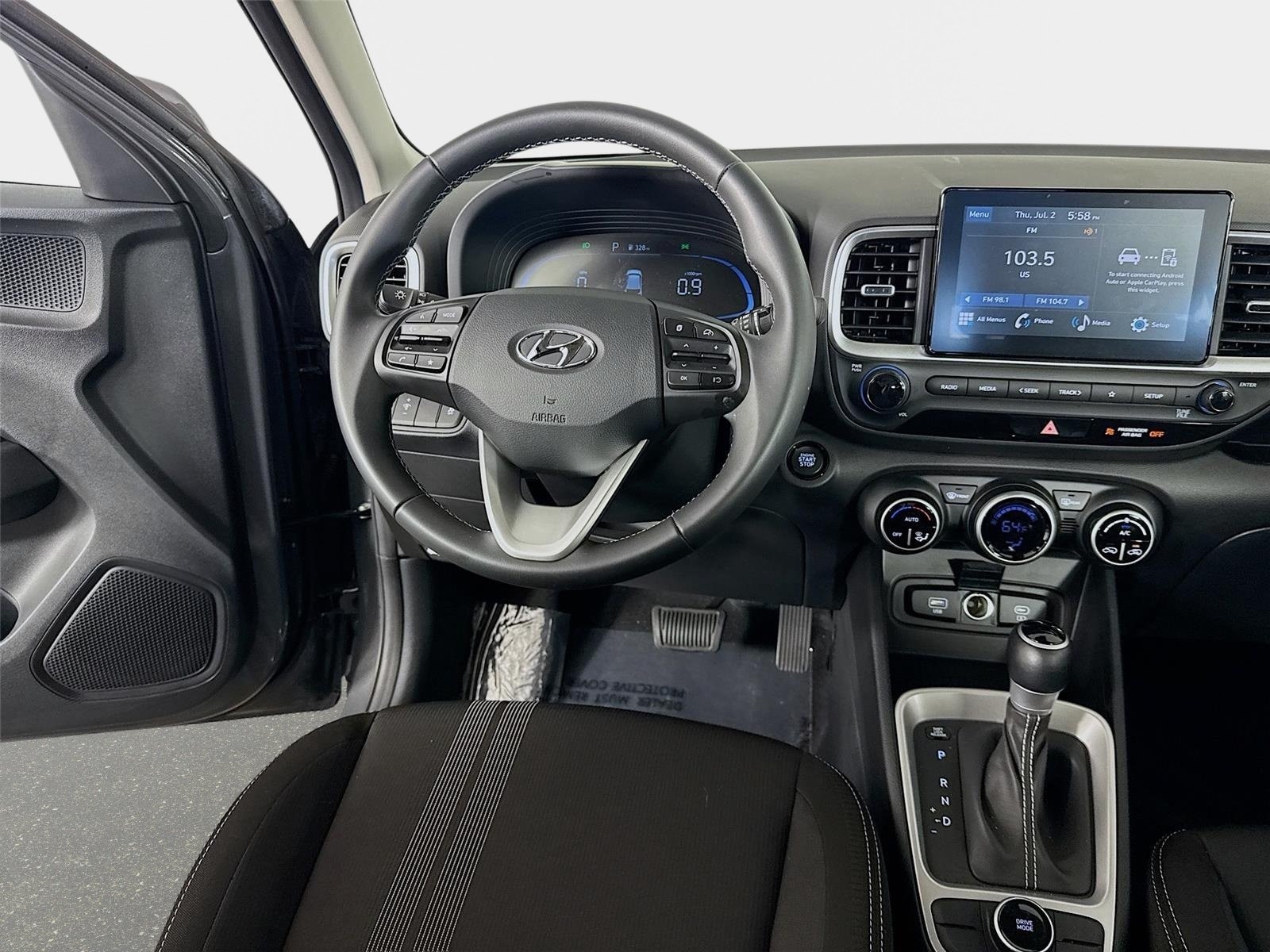 2025 Hyundai Venue SEL - Photo 22