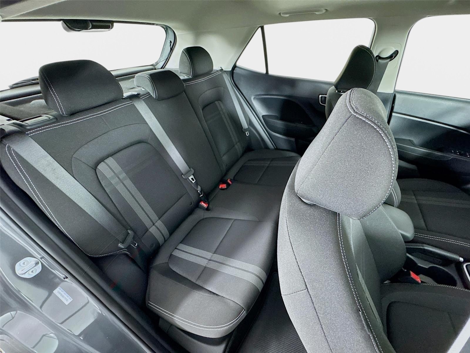 2025 Hyundai Venue SEL - Photo 25