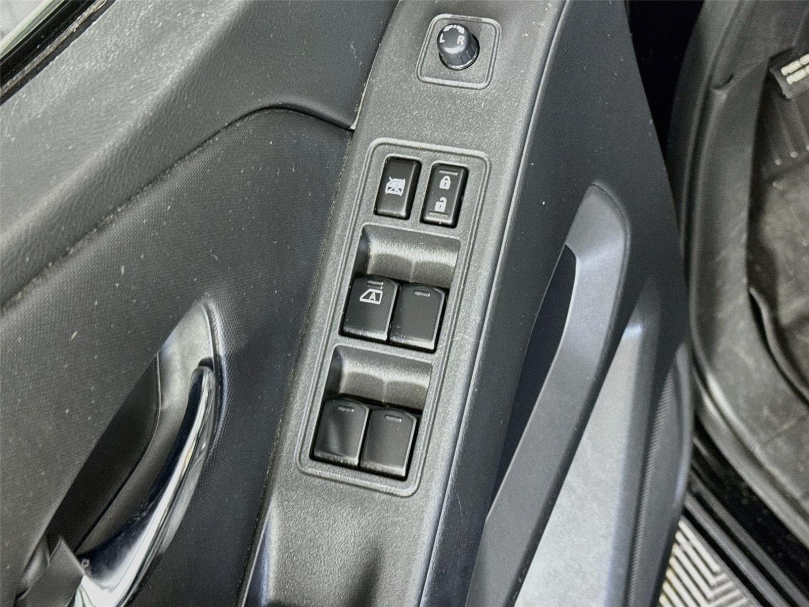 2024 Nissan Frontier SV - Photo 19