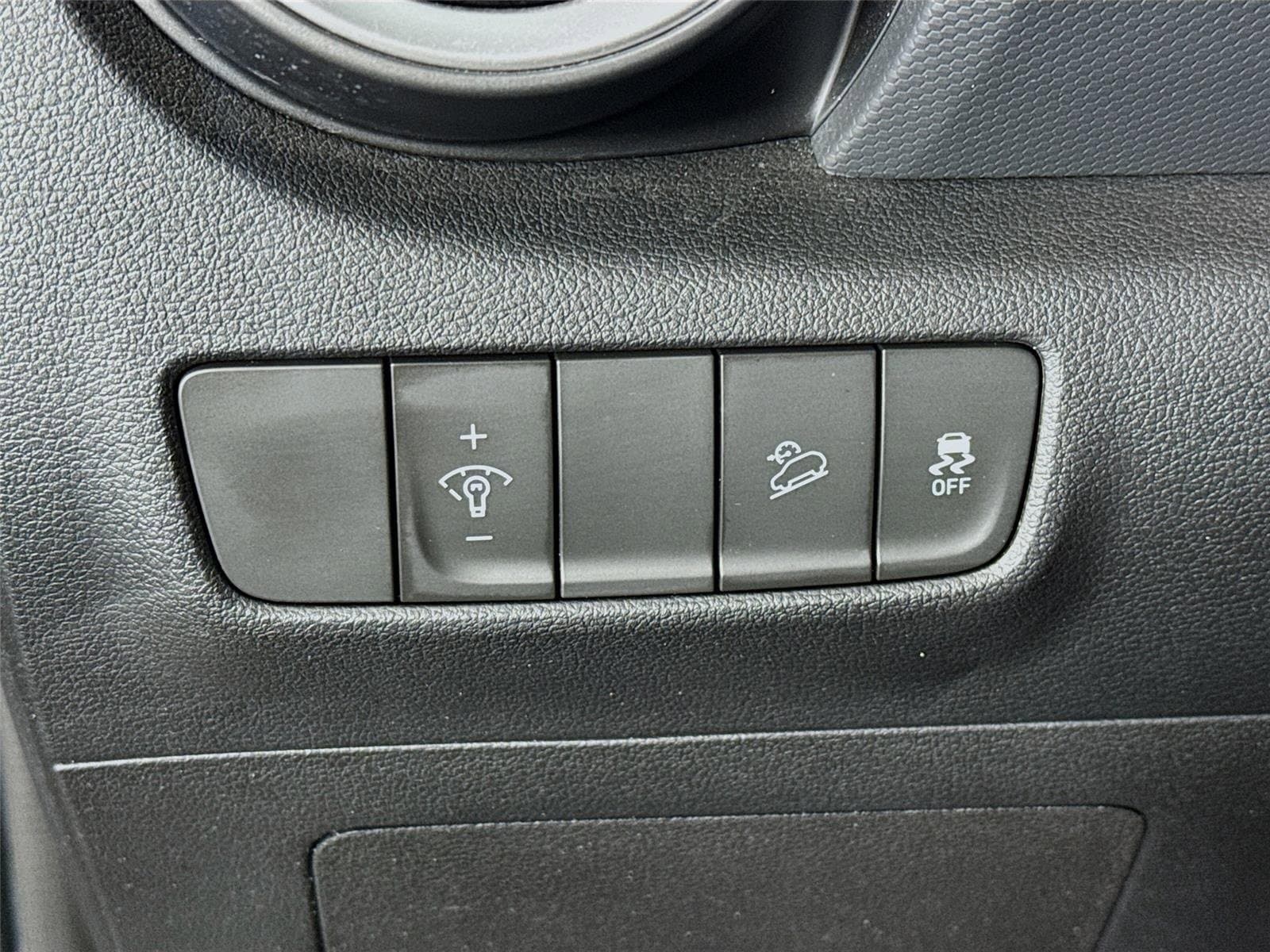 2023 Hyundai Kona SEL - Photo 10