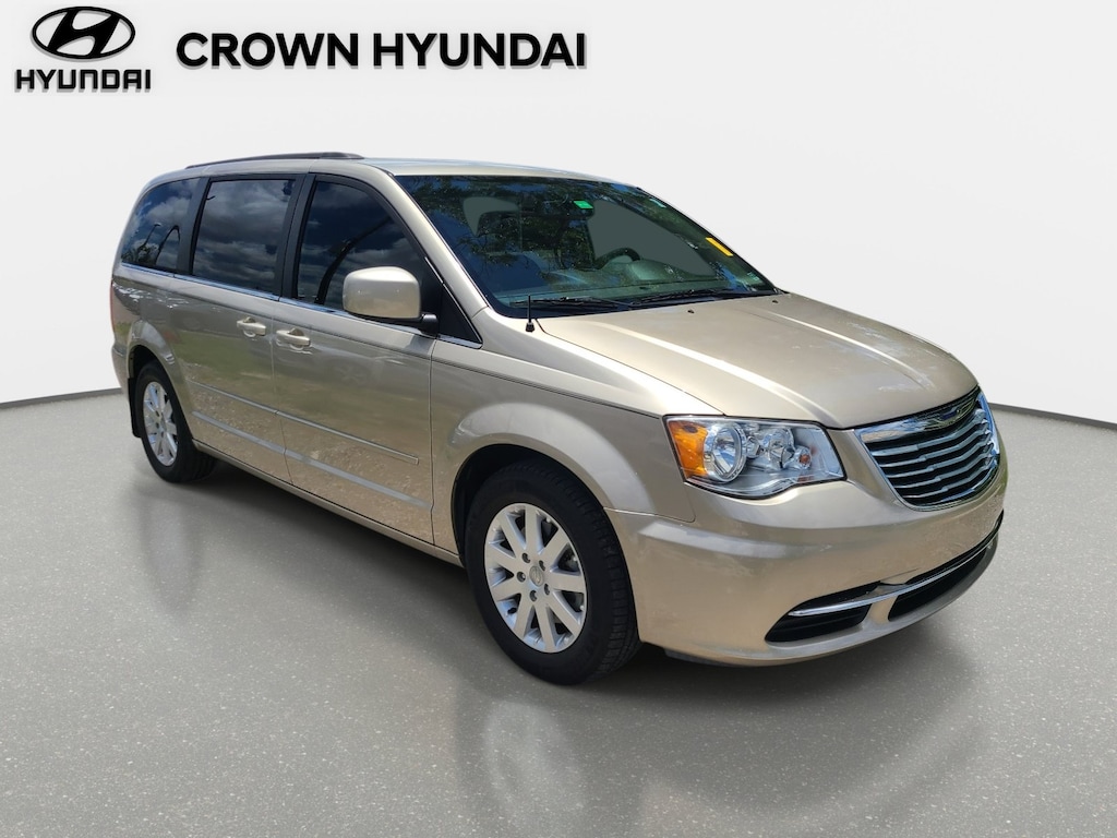 Used 2016 Chrysler Town & Country LX Van LWB Passenger Van