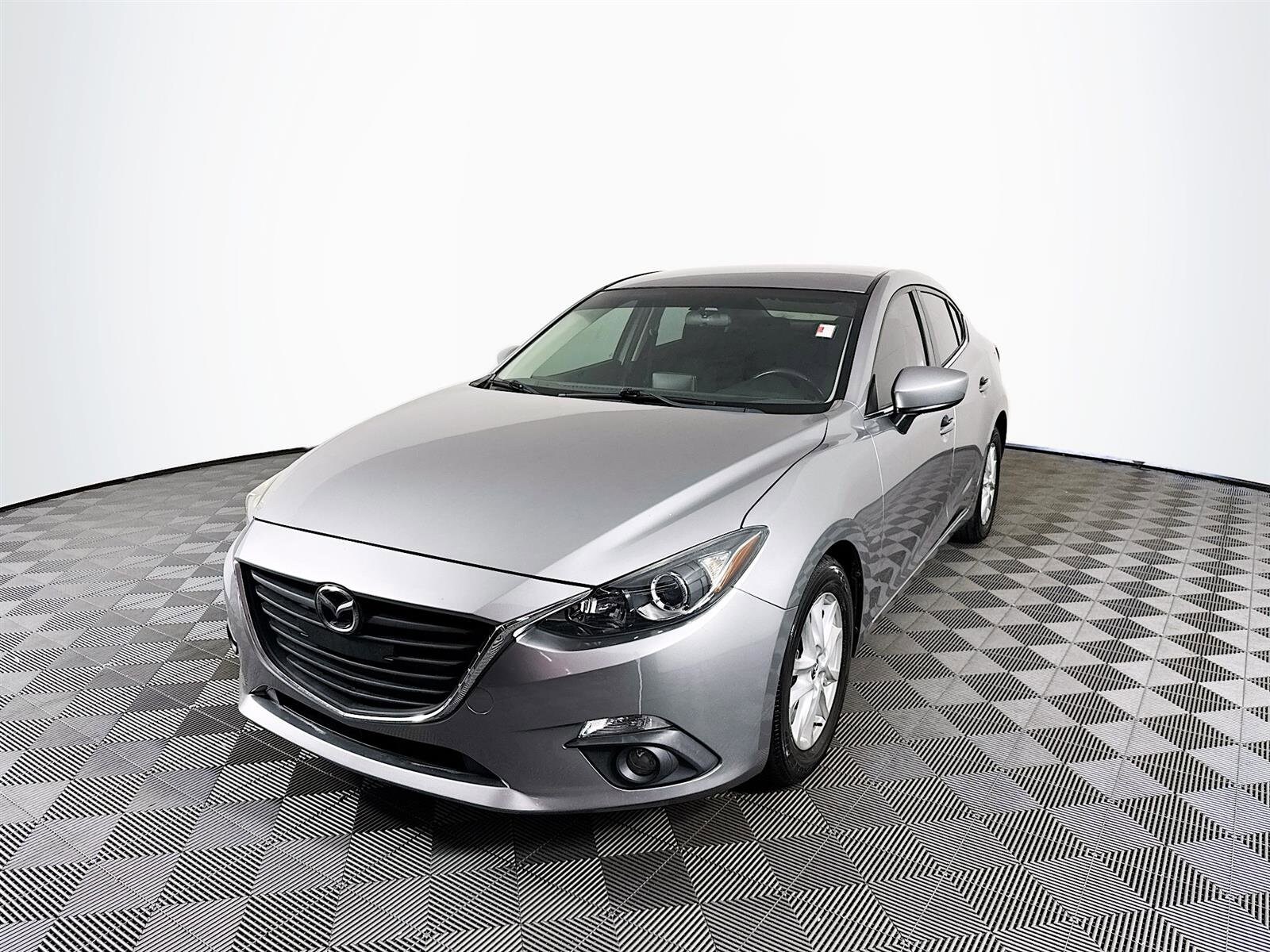 2015 Mazda Mazda3 Touring photo 3