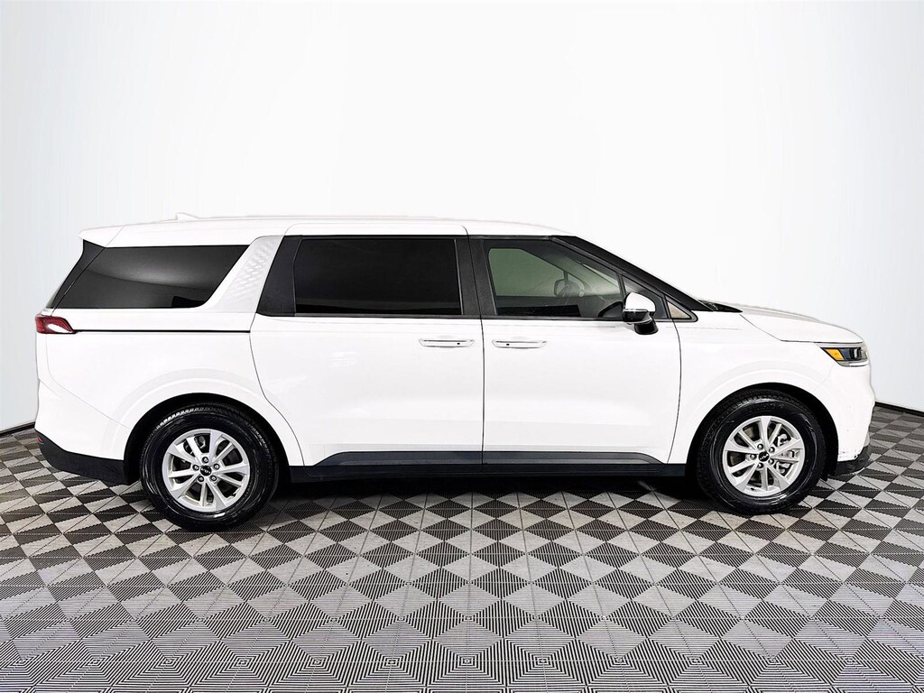 Certified 2024 Kia Carnival LX MPV