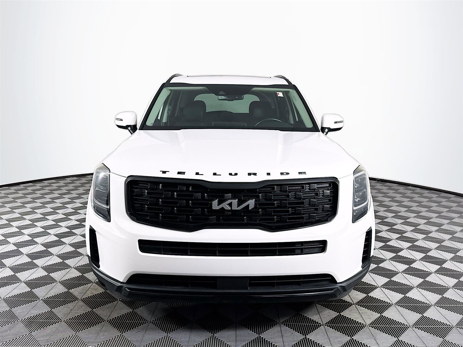 2022 Kia Telluride EX photo 2