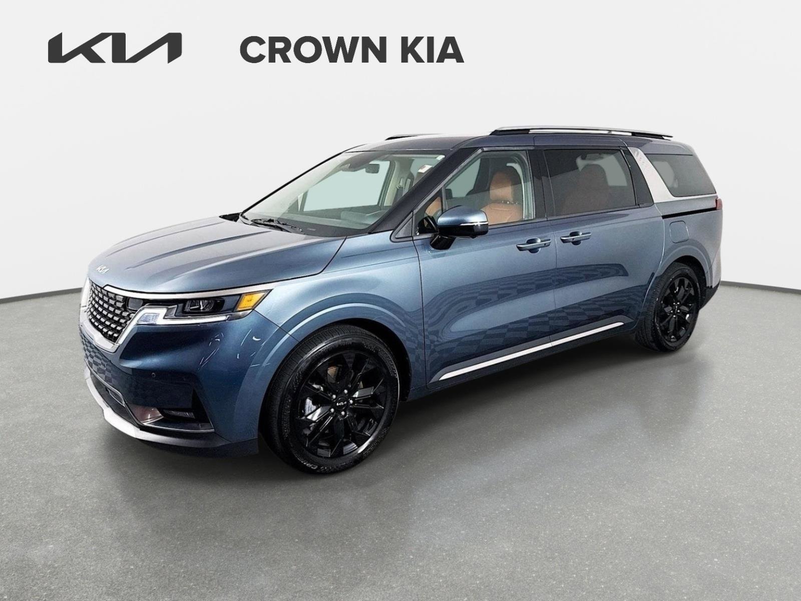 2023 Kia Sedona SX's photo