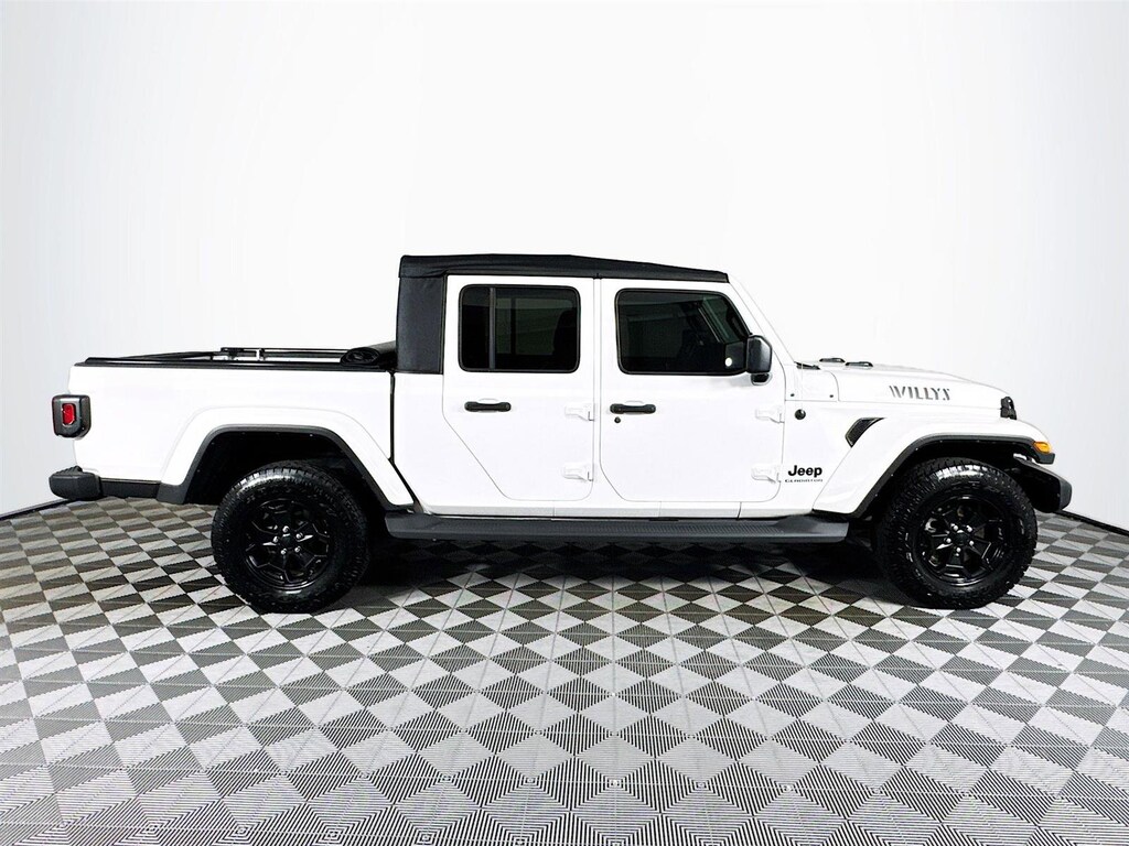 Used 2021 Jeep Gladiator Willys Truck Crew Cab