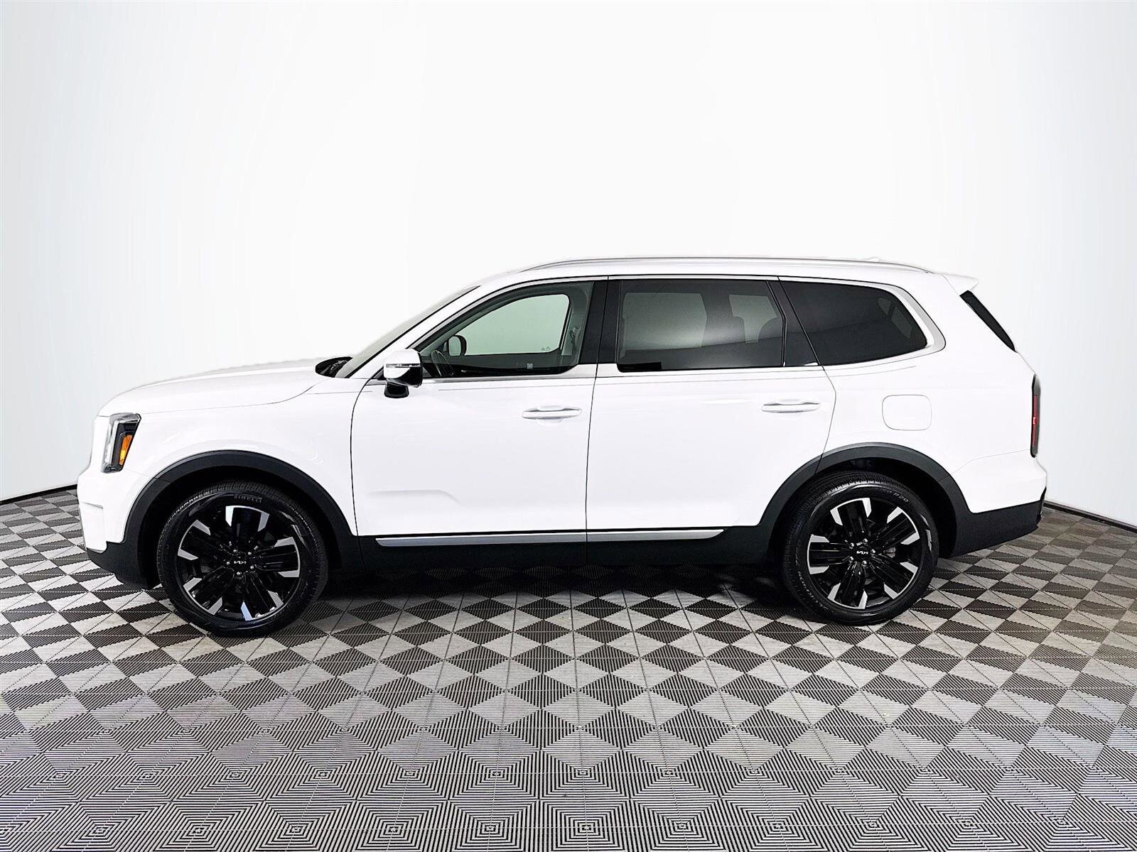 2023 Kia Telluride SX photo 4