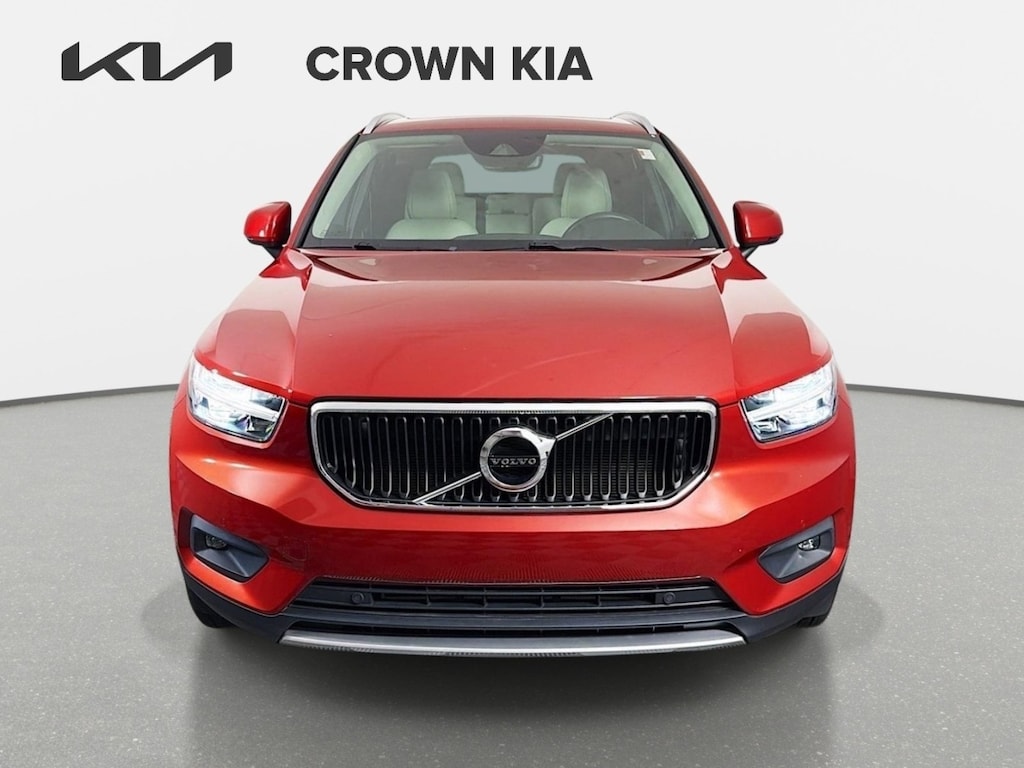 Used 2021 Volvo XC40 Momentum SUV