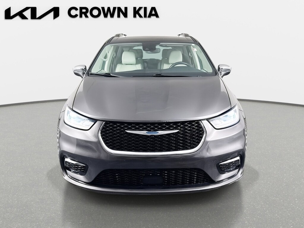 Used 2021 Chrysler Pacifica Hybrid Limited Van Passenger Van