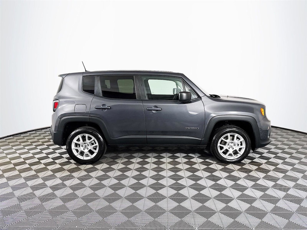 Used 2023 Jeep Renegade Latitude SUV