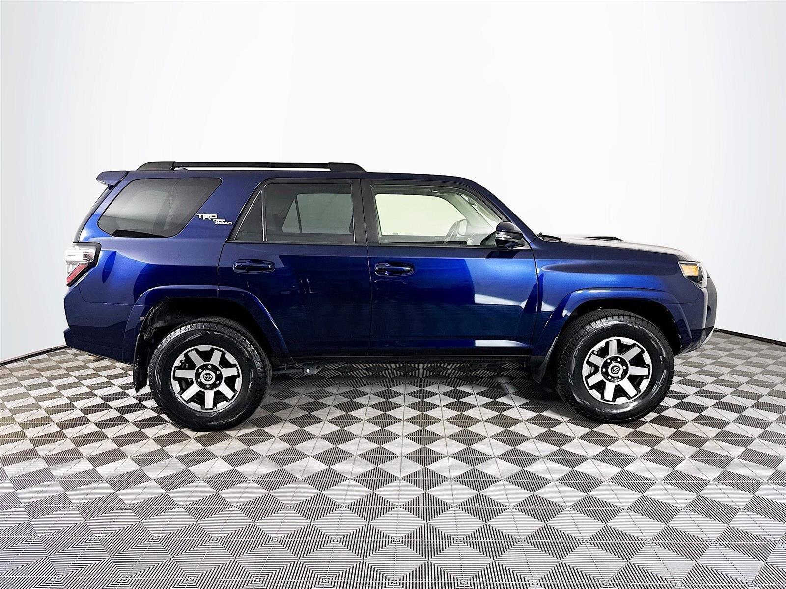 2020 Toyota 4Runner TRD Premium 4WD photo 4