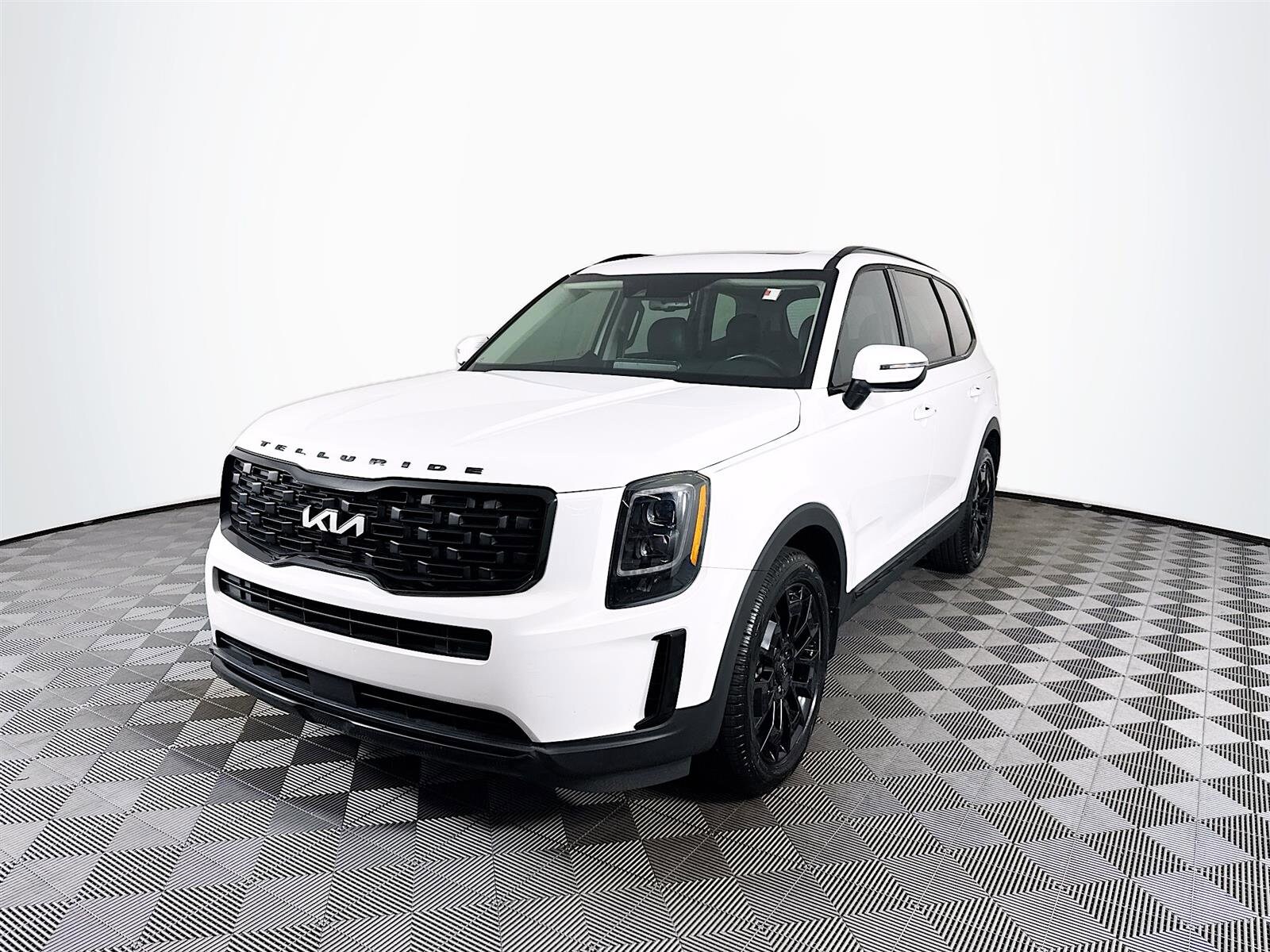 2022 Kia Telluride EX photo 3