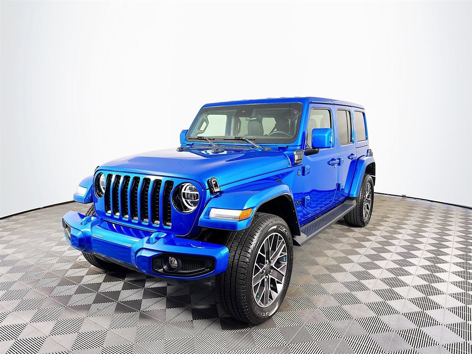 2022 Jeep Wrangler 4xe Unlimited Rubicon High Tide photo 3