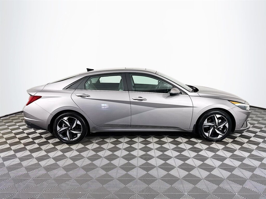 Used 2023 Hyundai Elantra Limited Sedan