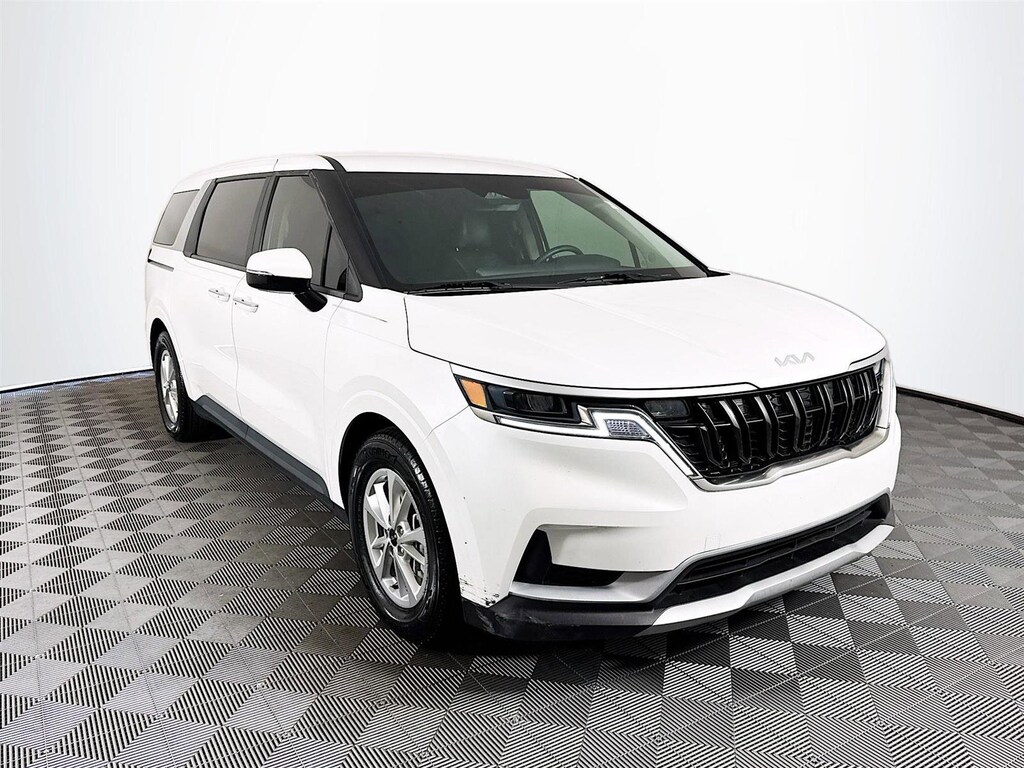 Certified 2024 Kia Carnival LX MPV