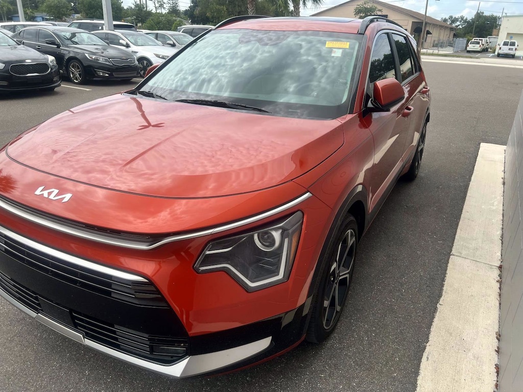 Certified 2023 Kia Niro EX Touring SUV