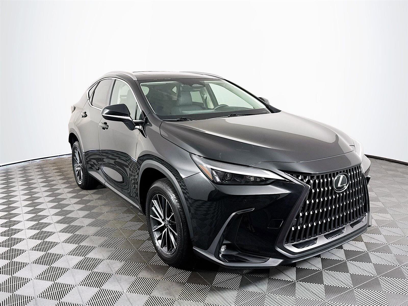 2023 Lexus NX 350 Premium photo 3