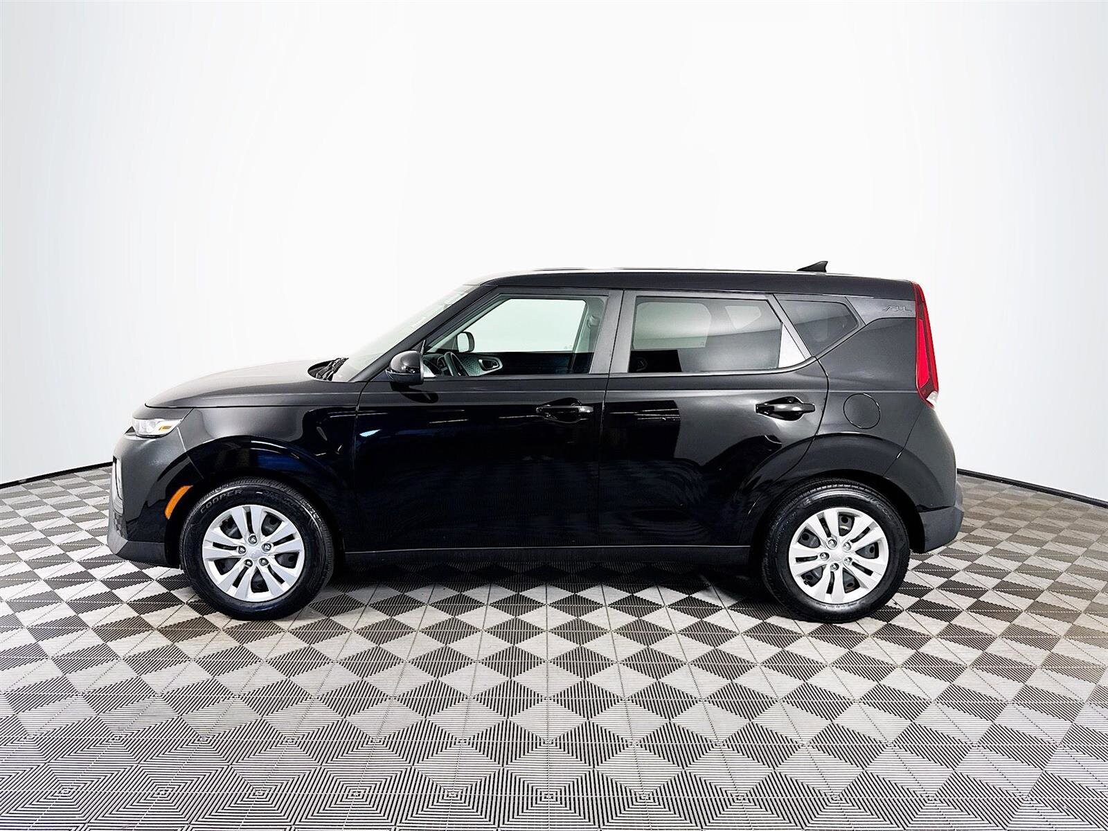 2022 Kia Soul LX photo 4